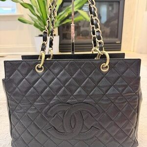 Chanel Deauville Grand Shopping